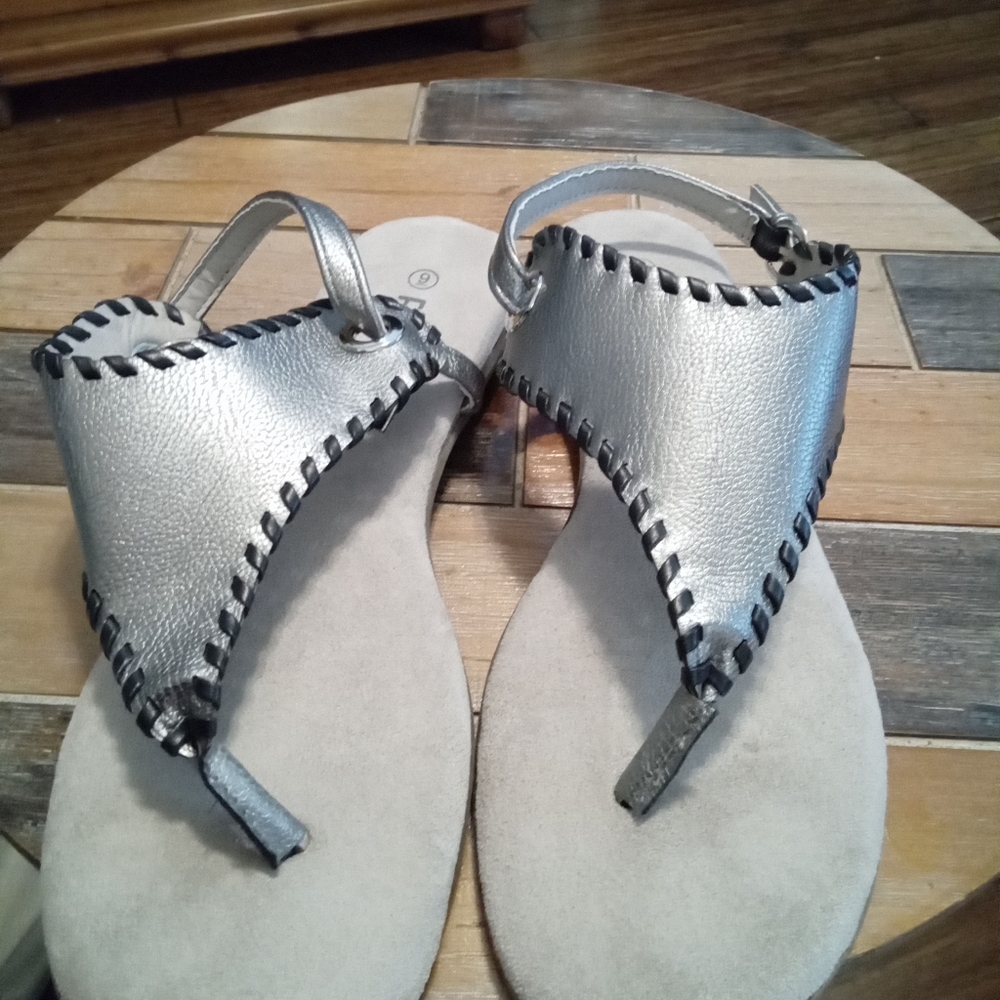 Floopi Summer Pewter Gladiator Thong Sandals Size 9